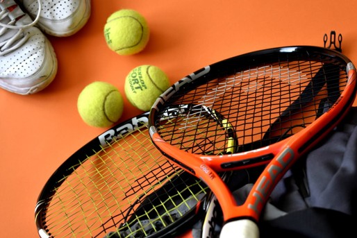 tennis coach sport avec élève running